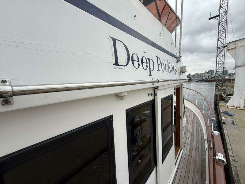 Deep Pockets 40ft Ocean Alexander Yacht For Sale Deep Pockets 40ft Ocean Alexander Yacht For Sale
