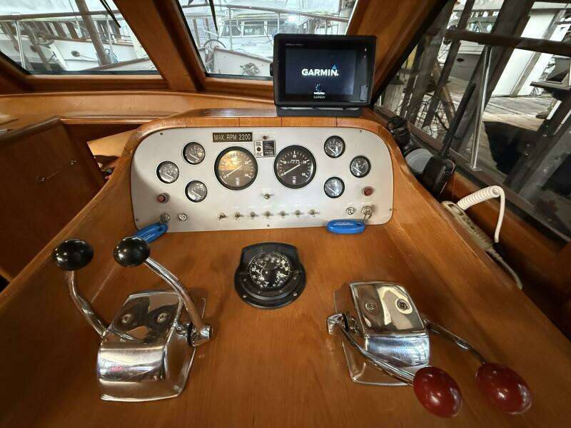 Deep Pockets 40ft Ocean Alexander Yacht For Sale Deep Pockets 40ft Ocean Alexander Yacht For Sale