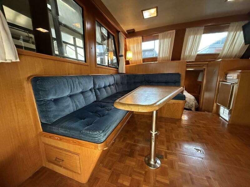 Deep Pockets 40ft Ocean Alexander Yacht For Sale Deep Pockets 40ft Ocean Alexander Yacht For Sale