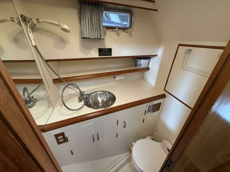 Deep Pockets 40ft Ocean Alexander Yacht For Sale Deep Pockets 40ft Ocean Alexander Yacht For Sale