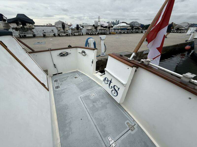 Deep Pockets 40ft Ocean Alexander Yacht For Sale Deep Pockets 40ft Ocean Alexander Yacht For Sale