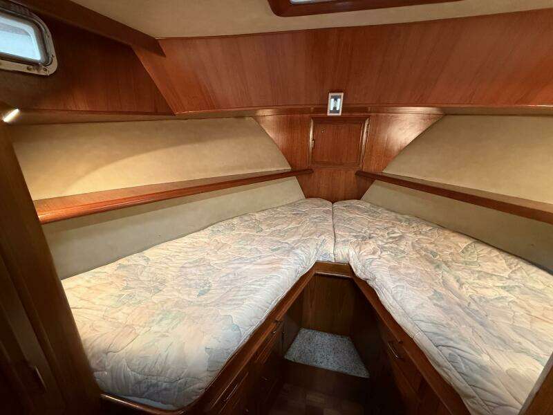 Deep Pockets 40ft Ocean Alexander Yacht For Sale Deep Pockets 40ft Ocean Alexander Yacht For Sale
