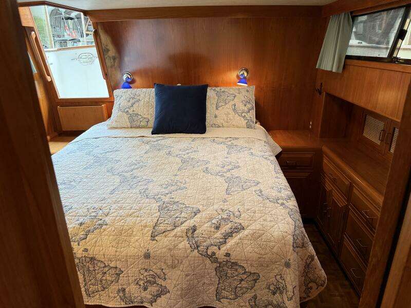 Deep Pockets 40ft Ocean Alexander Yacht For Sale Deep Pockets 40ft Ocean Alexander Yacht For Sale