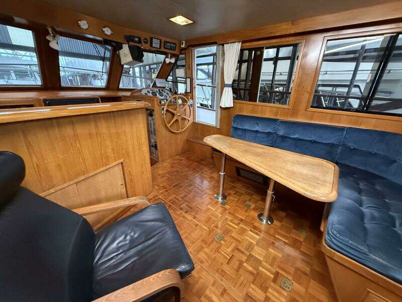 Deep Pockets 40ft Ocean Alexander Yacht For Sale Deep Pockets 40ft Ocean Alexander Yacht For Sale