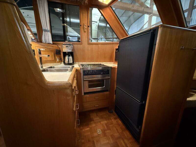 Deep Pockets 40ft Ocean Alexander Yacht For Sale Deep Pockets 40ft Ocean Alexander Yacht For Sale