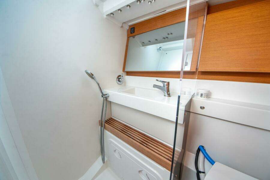 Cinnamon Girl 44ft Jeanneau Yacht For Sale