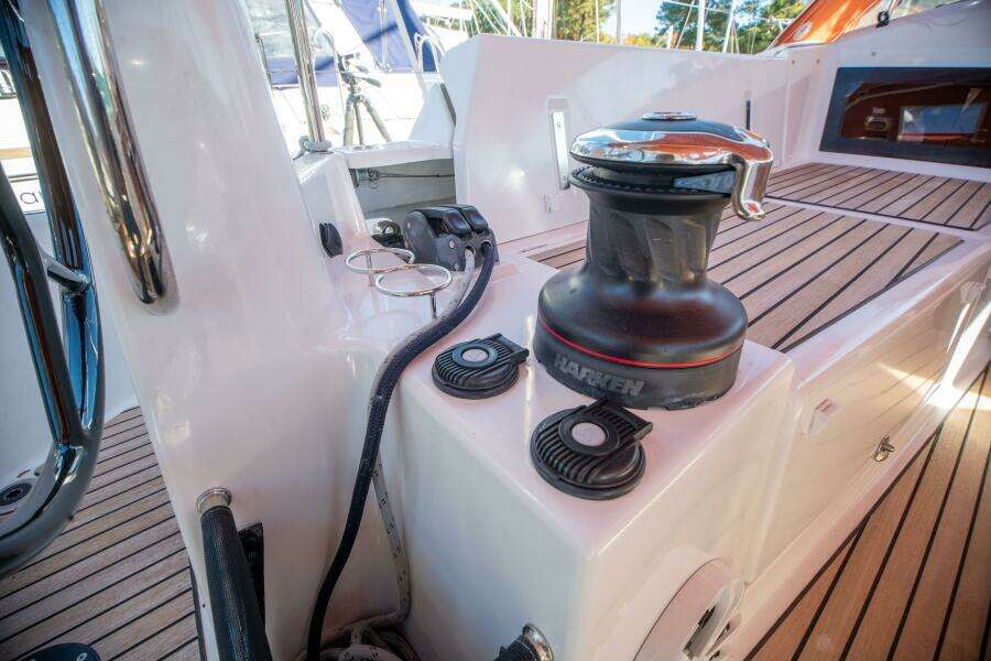 Cinnamon Girl 44ft Jeanneau Yacht For Sale