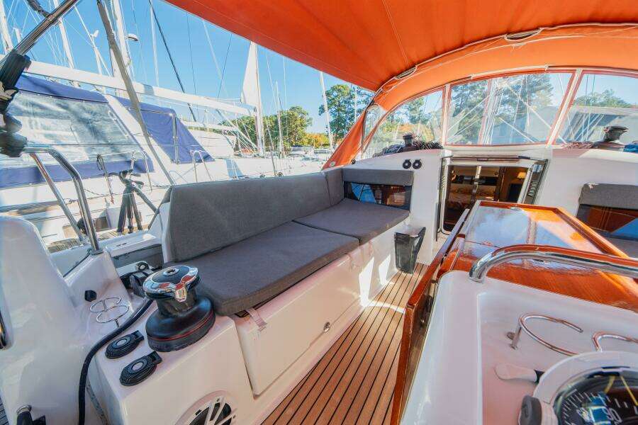 Cinnamon Girl 44ft Jeanneau Yacht For Sale