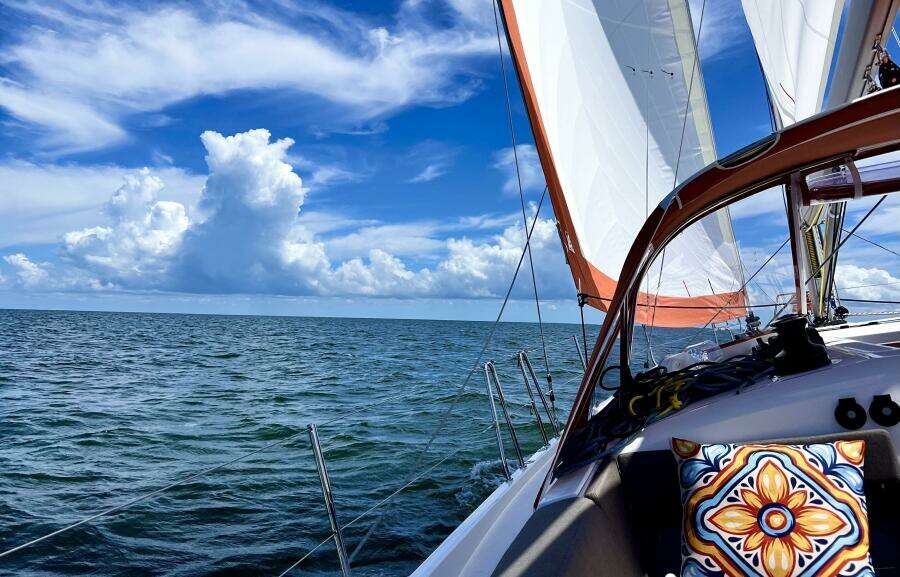 Cinnamon Girl 44ft Jeanneau Yacht For Sale