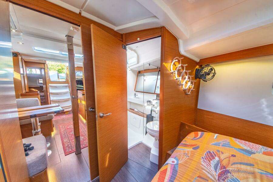 Cinnamon Girl 44ft Jeanneau Yacht For Sale