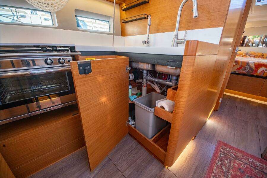Cinnamon Girl 44ft Jeanneau Yacht For Sale