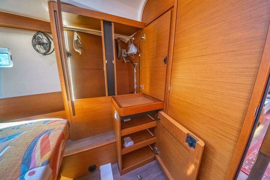 Cinnamon Girl 44ft Jeanneau Yacht For Sale