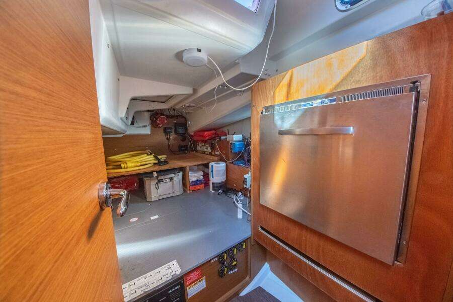 Cinnamon Girl 44ft Jeanneau Yacht For Sale