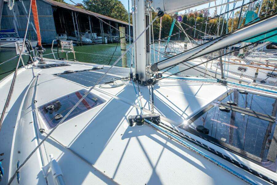 Cinnamon Girl 44ft Jeanneau Yacht For Sale