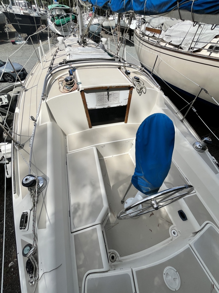 Finale 35ft O Day Yacht For Sale
