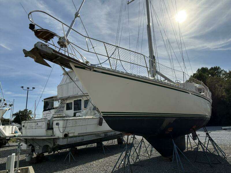 VIA 40ft Caliber Yacht For Sale