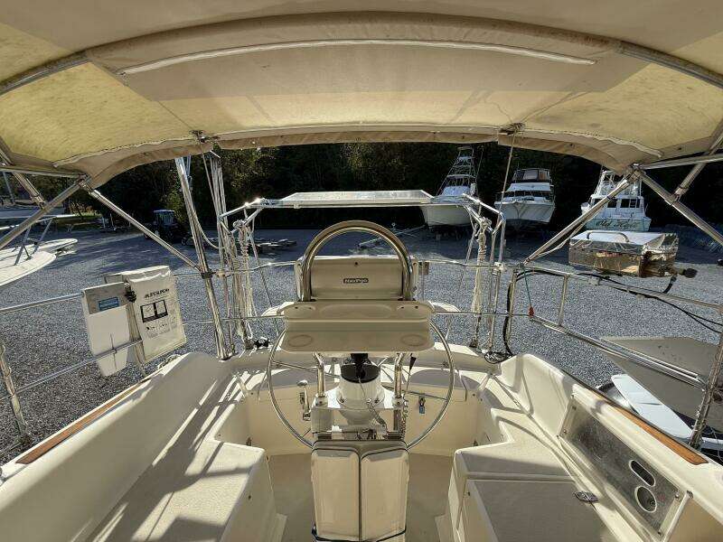 VIA 40ft Caliber Yacht For Sale