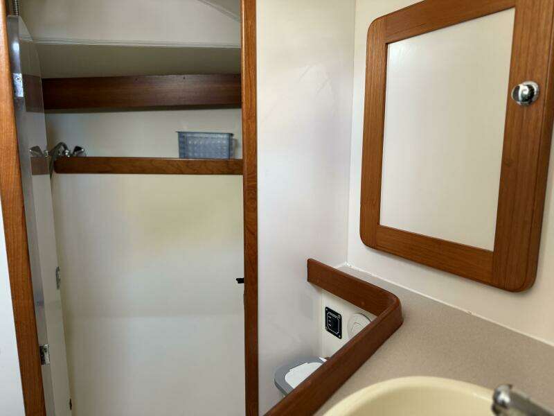 VIA 40ft Caliber Yacht For Sale