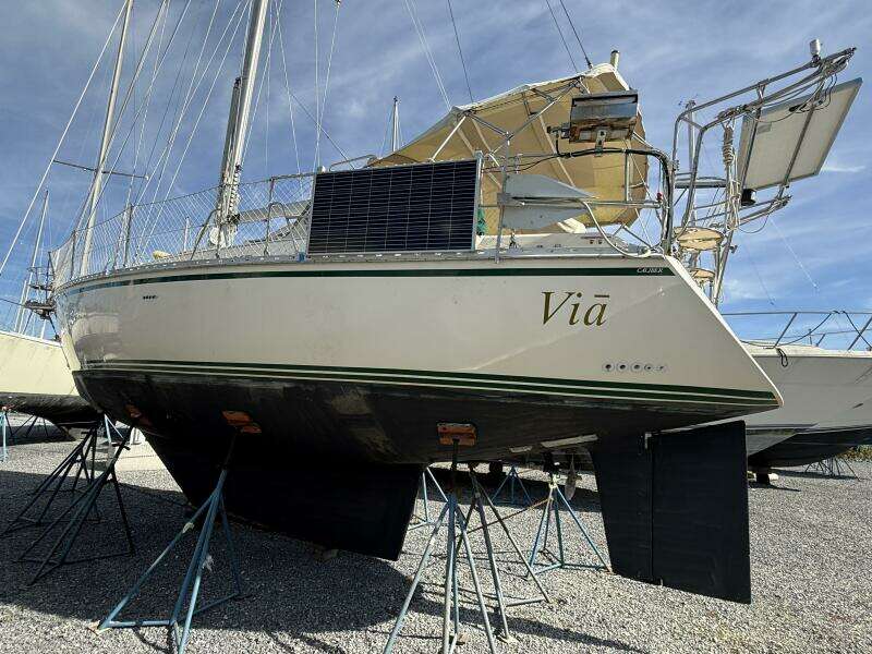 VIA 40ft Caliber Yacht For Sale