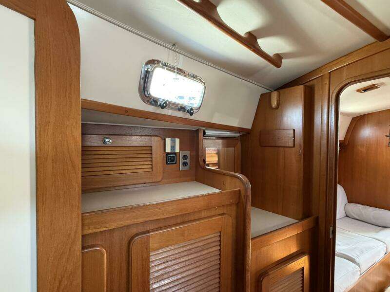VIA 40ft Caliber Yacht For Sale