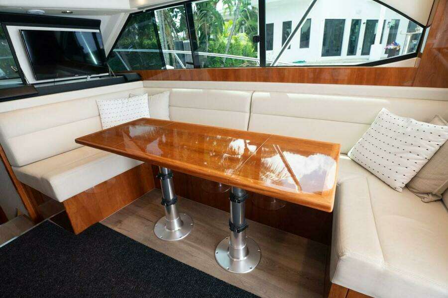 NO  7 43ft Riviera Yacht For Sale