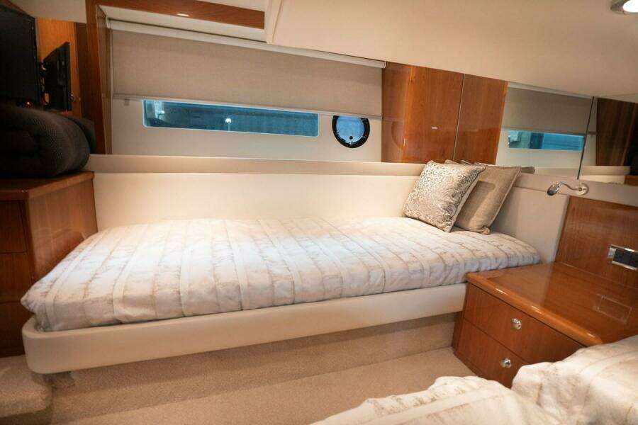NO  7 43ft Riviera Yacht For Sale