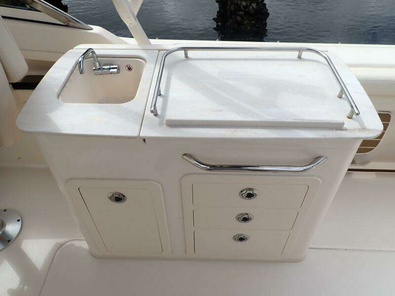 27ft Grady White Yacht For Sale