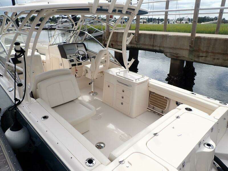 27ft Grady White Yacht For Sale