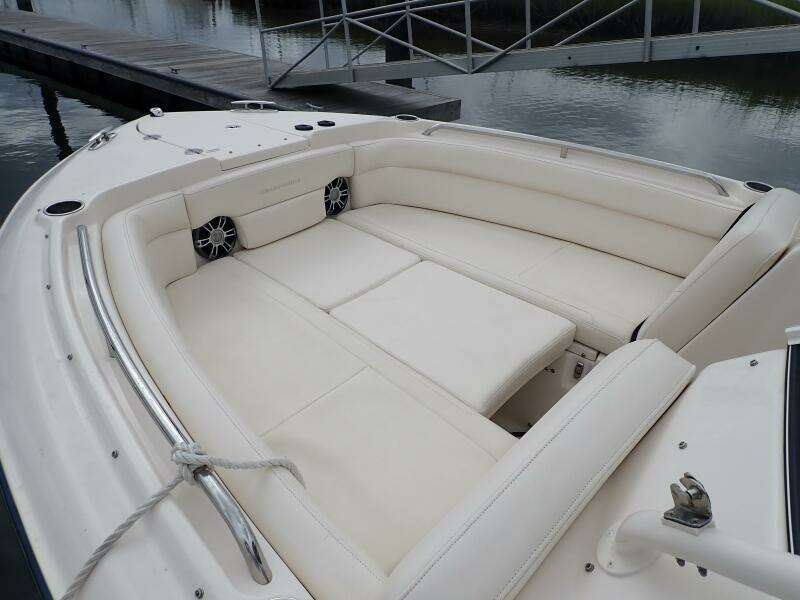 27ft Grady White Yacht For Sale