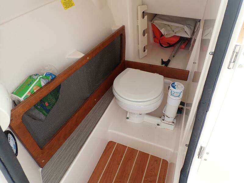 27ft Grady White Yacht For Sale