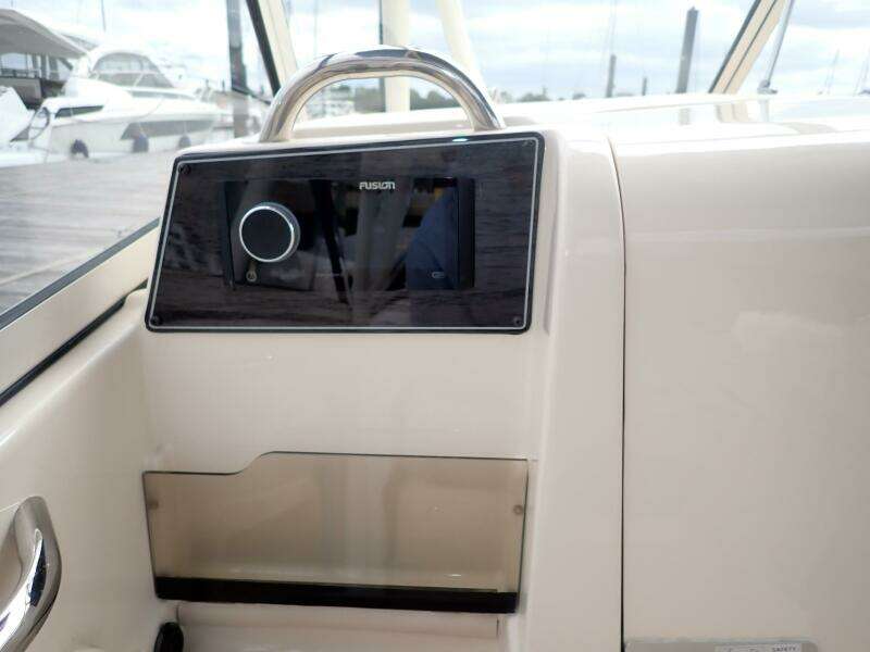 27ft Grady White Yacht For Sale