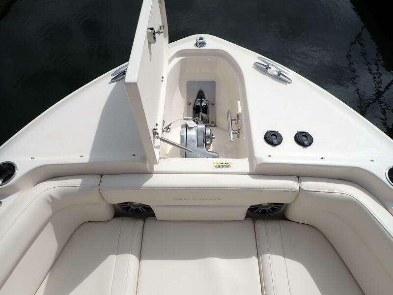 27ft Grady White Yacht For Sale
