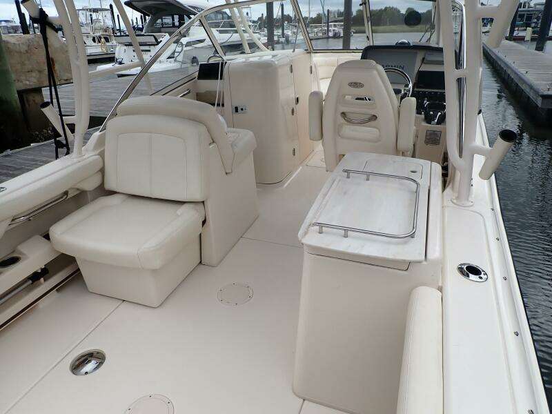 27ft Grady White Yacht For Sale