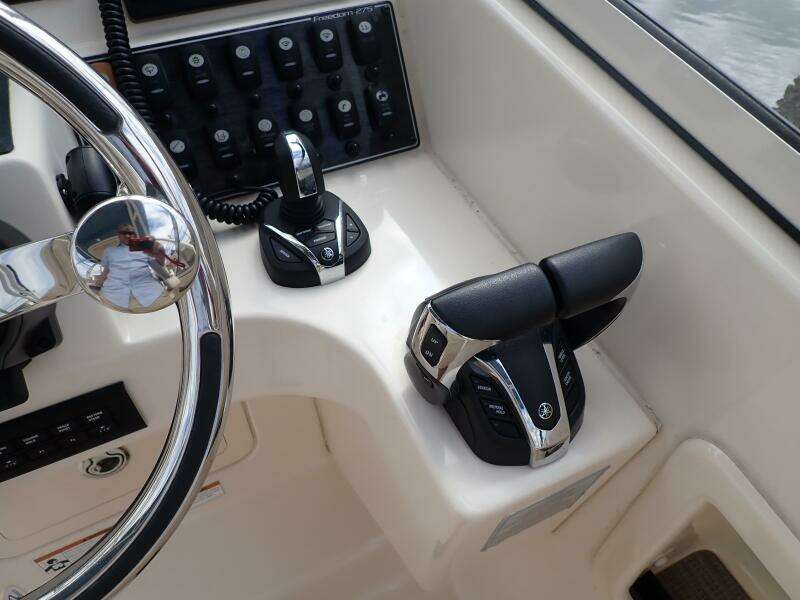 27ft Grady White Yacht For Sale