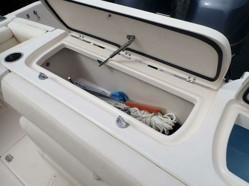 27ft Grady White Yacht For Sale