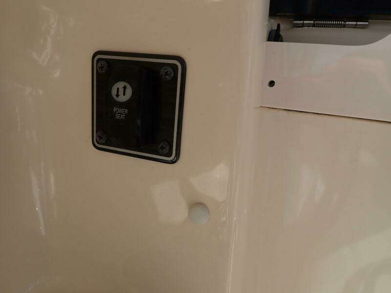 27ft Grady White Yacht For Sale