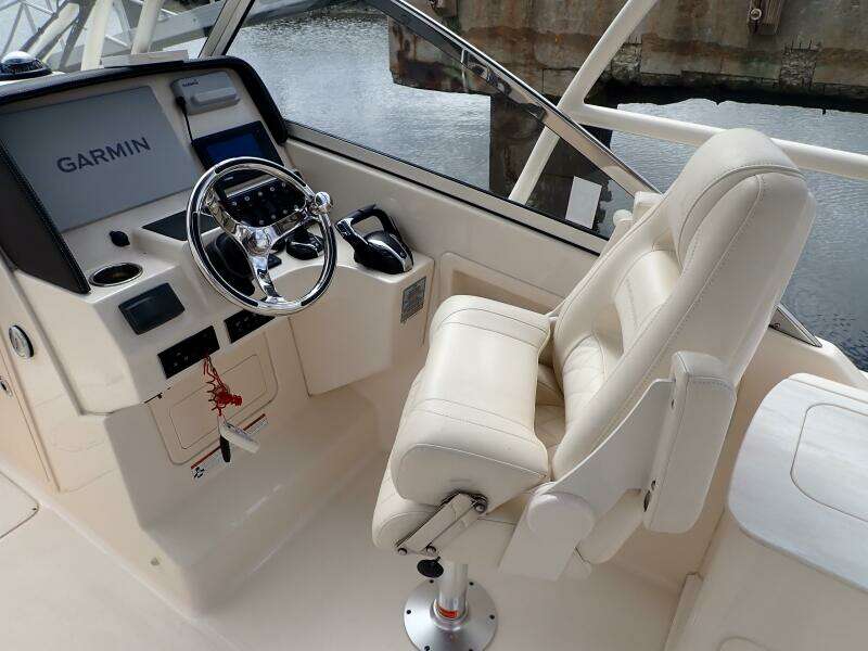 27ft Grady White Yacht For Sale