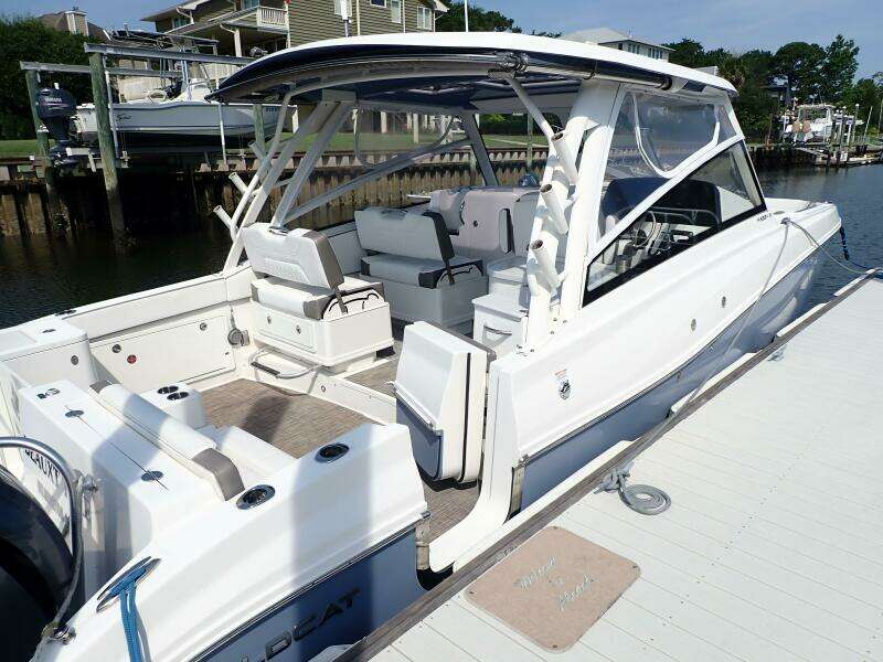 32ft World Cat Yacht For Sale