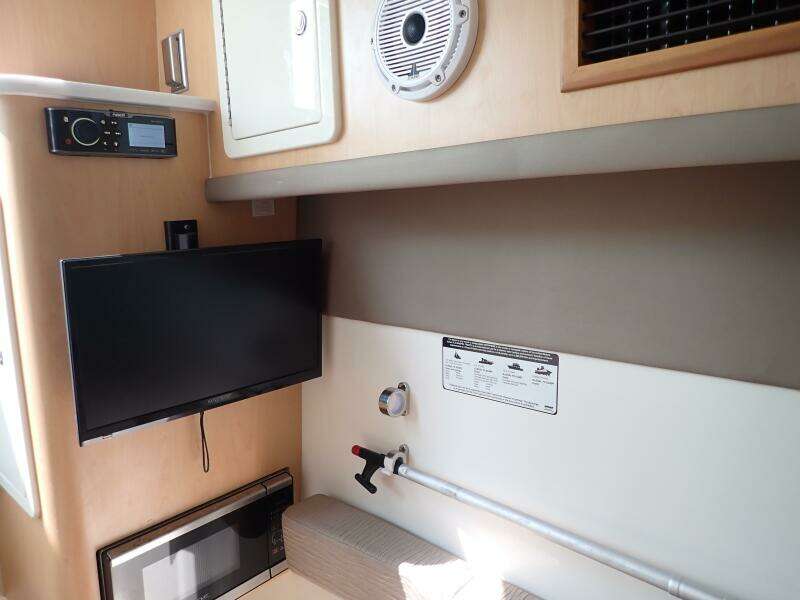 32ft World Cat Yacht For Sale