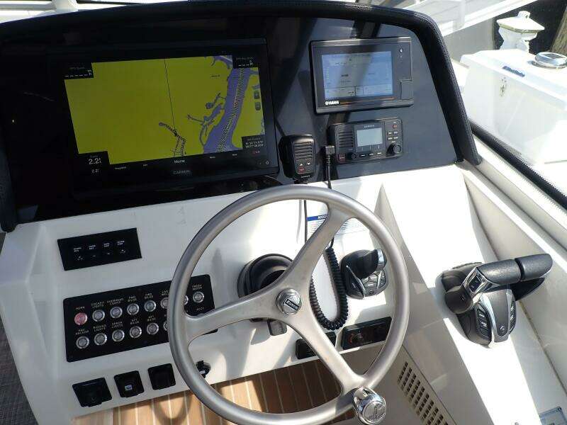 32ft World Cat Yacht For Sale