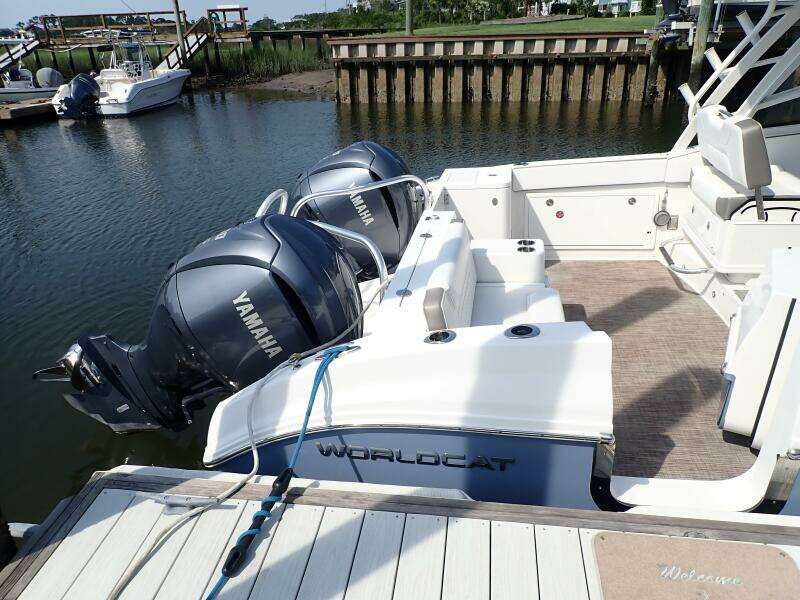 32ft World Cat Yacht For Sale