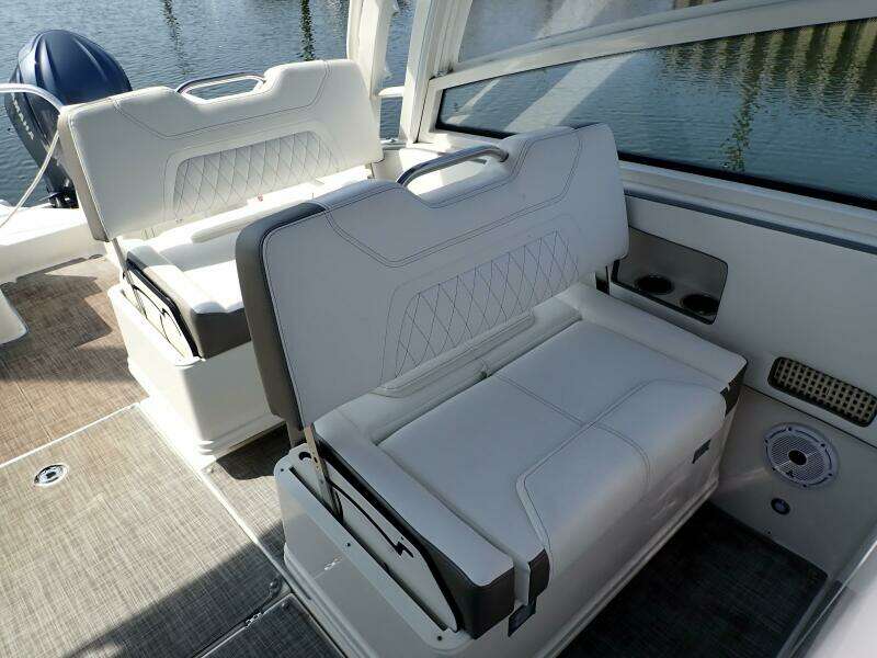 32ft World Cat Yacht For Sale