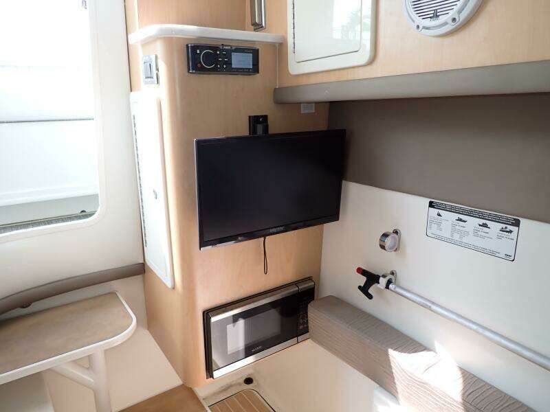 32ft World Cat Yacht For Sale