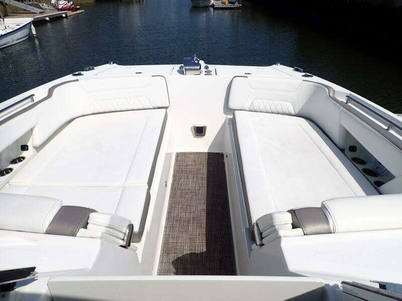 32ft World Cat Yacht For Sale