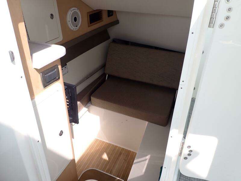 32ft World Cat Yacht For Sale