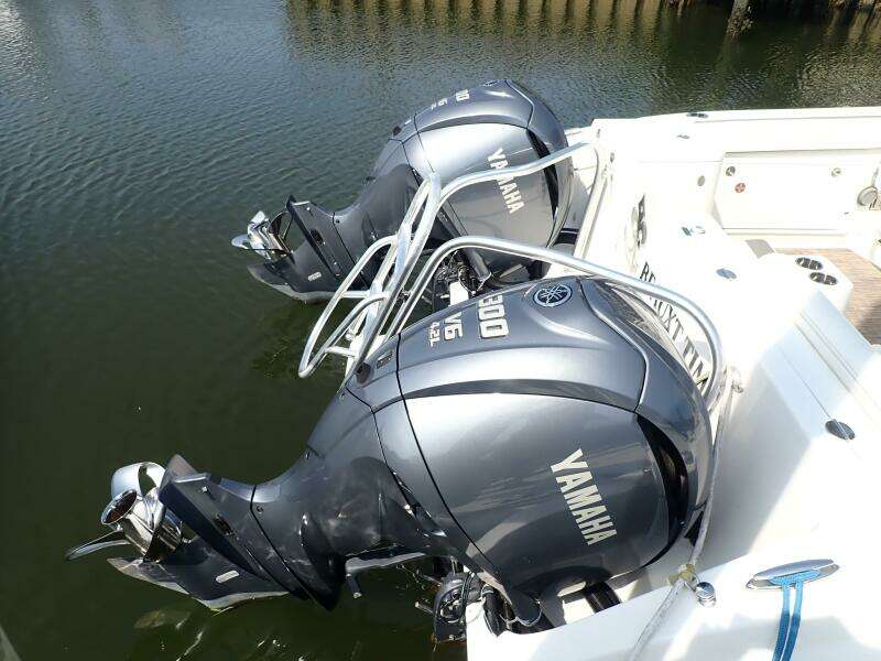 32ft World Cat Yacht For Sale