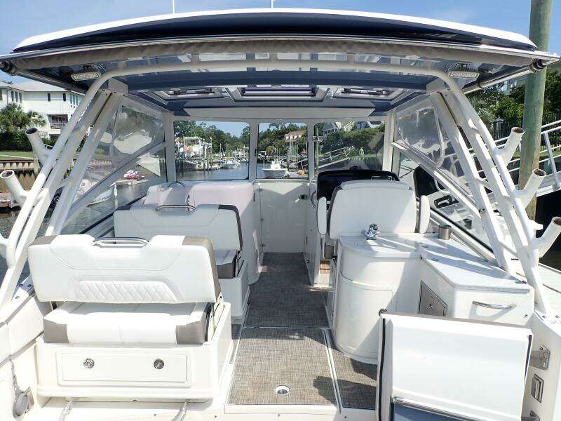 32ft World Cat Yacht For Sale