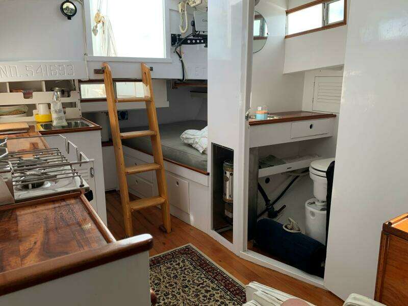 INTEGRITY 32ft Classic Yacht For Sale