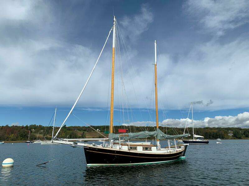 INTEGRITY 32ft Classic Yacht For Sale