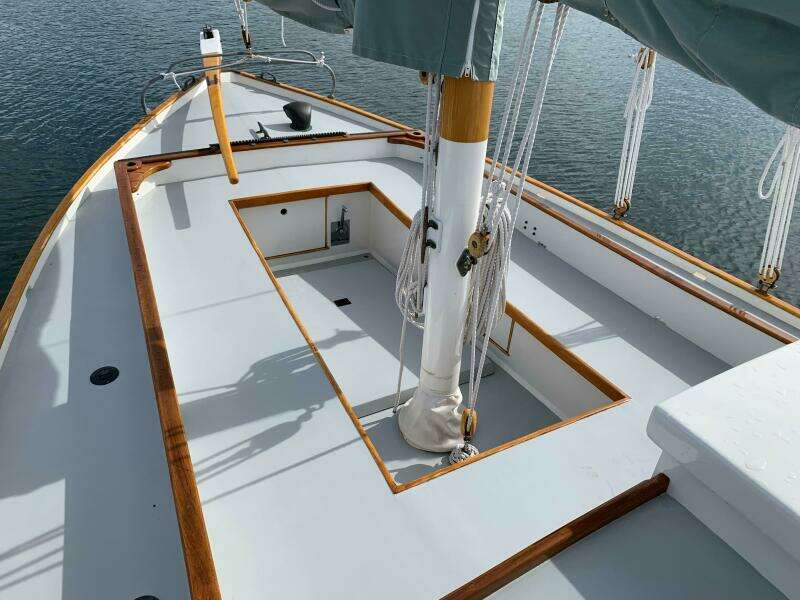 INTEGRITY 32ft Classic Yacht For Sale